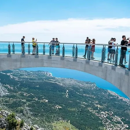 Adriatic Апартаменты Омиш